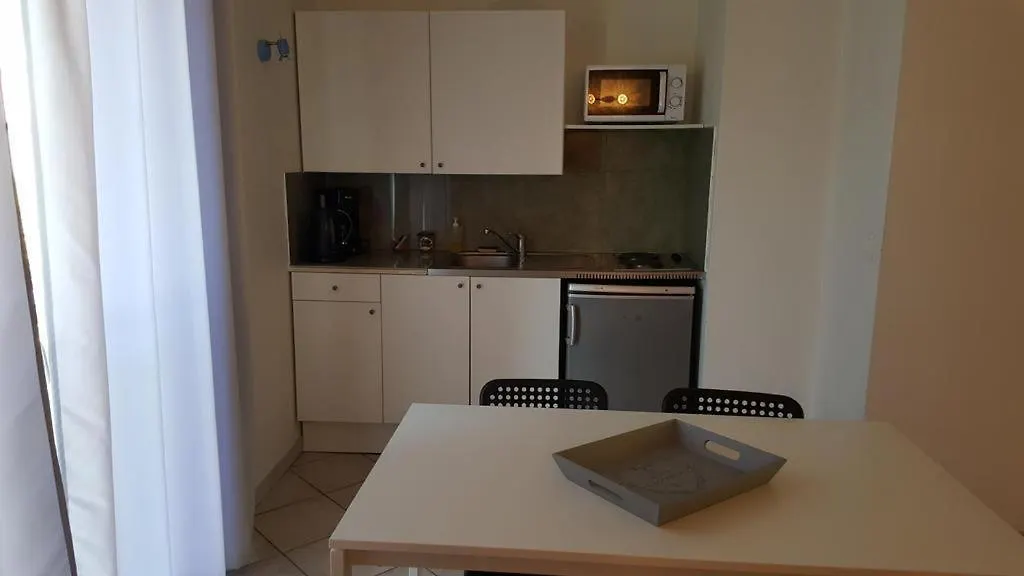 Residella Appart Hotel Gémenos 0*,