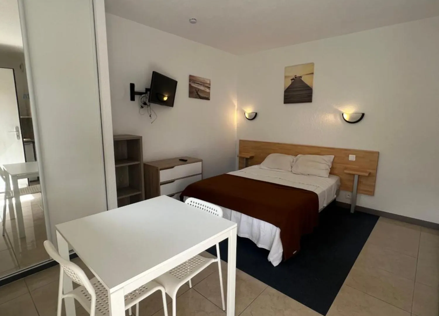 Aparthotel Appart Hotel Residence Residella Gemenos France