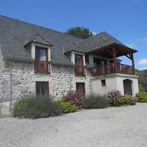 https://chambres-dhotes-champassis.hotels-rhonealpes.com