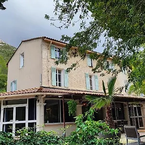 Logis & Restaurant Du Parc Hotel
